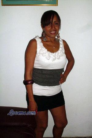 128360 - Evis Age: 44 - Colombia