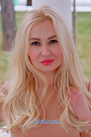 198647 - Natalia Age: 38 - Ukraine