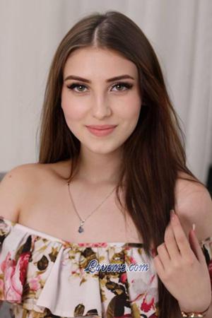 205852 - Diana Age: 20 - Ukraine