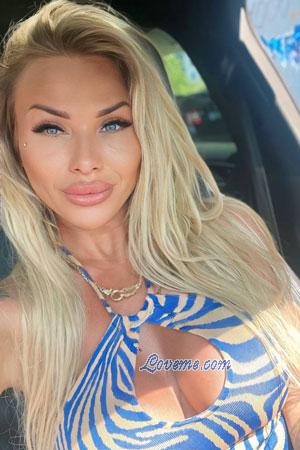 223625 - Wioletta Age: 38 - Poland