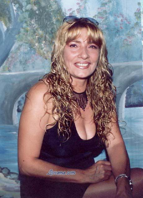 50643 - Senia Age: 51 - Colombia