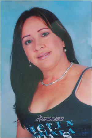 77061 - Yasith Age: 44 - Colombia